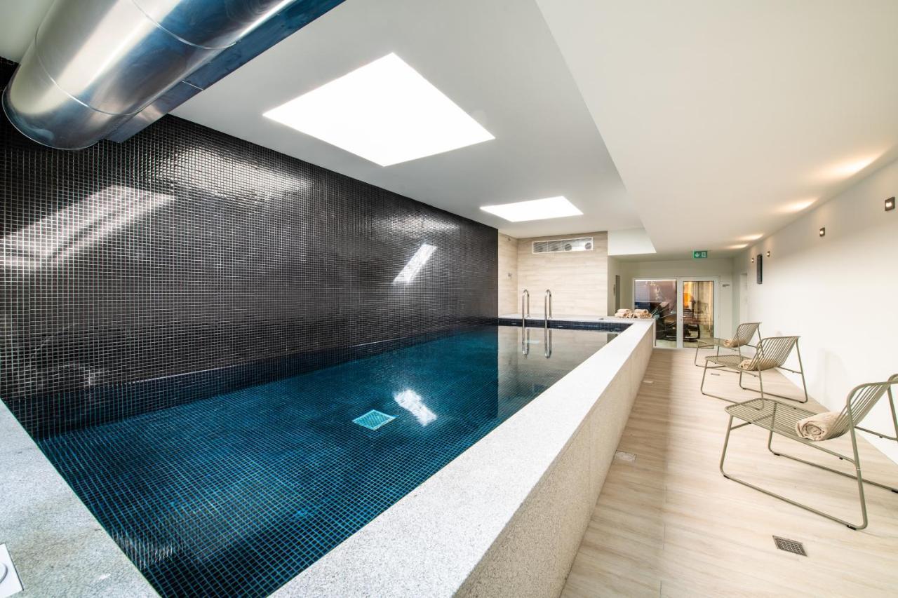 Pestana Douro Riverside - Preferred Hotels & Resorts, Lifestyle Valbom  Экстерьер фото The swimming pool at The Dorchester