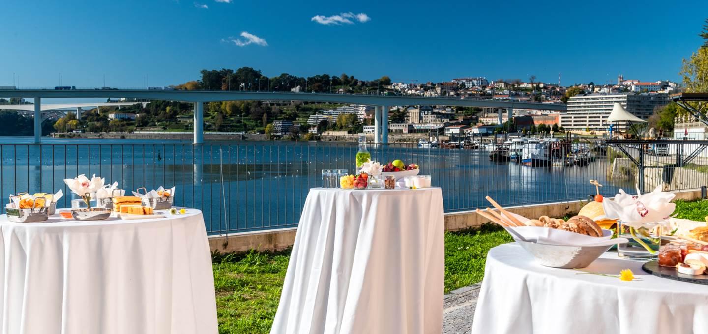 Pestana Douro Riverside - Preferred Hotels & Resorts, Lifestyle Valbom  Экстерьер фото View of the Rhine from the hotel