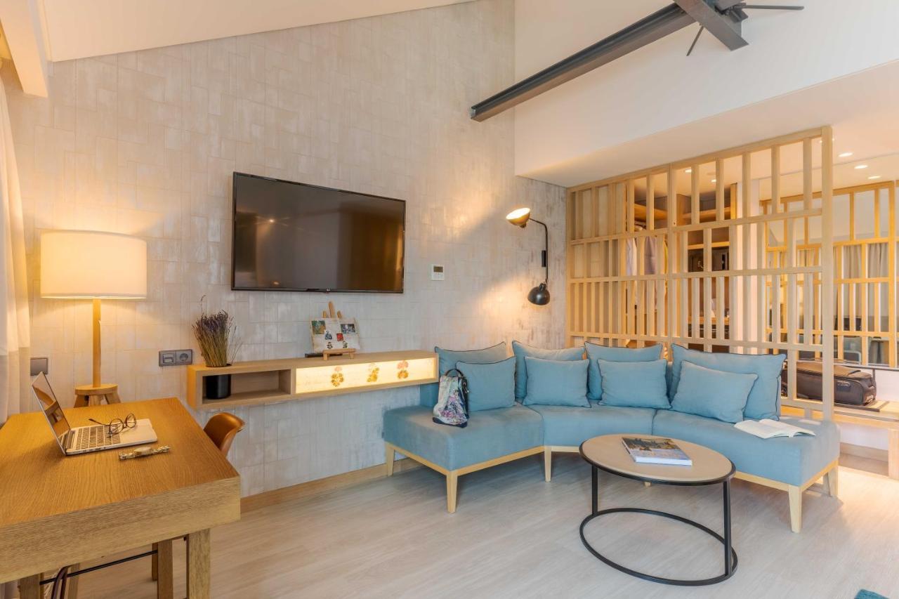 Pestana Douro Riverside - Preferred Hotels & Resorts, Lifestyle Valbom  Экстерьер фото A living room at the hotel