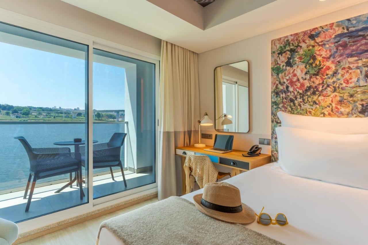 Pestana Douro Riverside - Preferred Hotels & Resorts, Lifestyle Valbom  Экстерьер фото A room at the hotel
