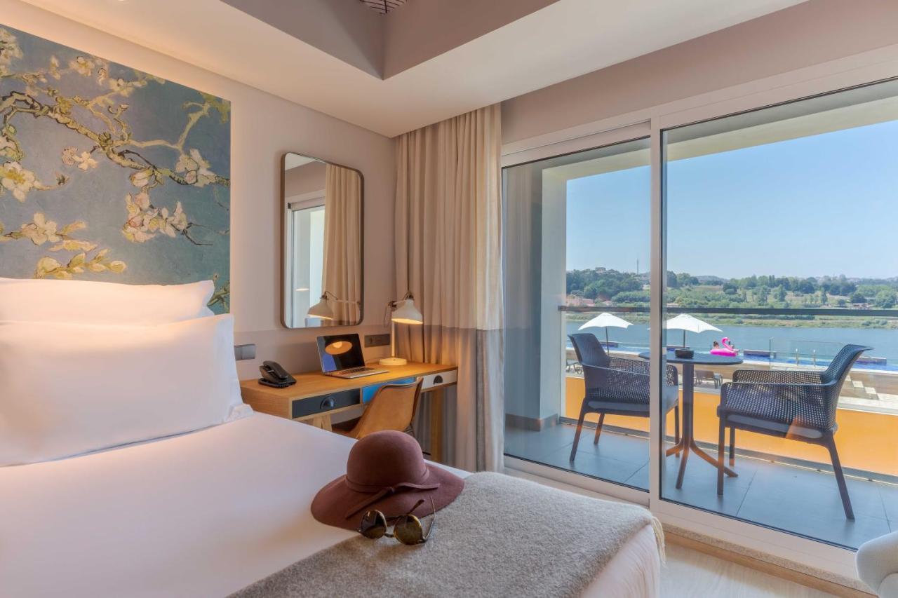 Pestana Douro Riverside - Preferred Hotels & Resorts, Lifestyle Valbom  Экстерьер фото Deluxe Room with Lake View