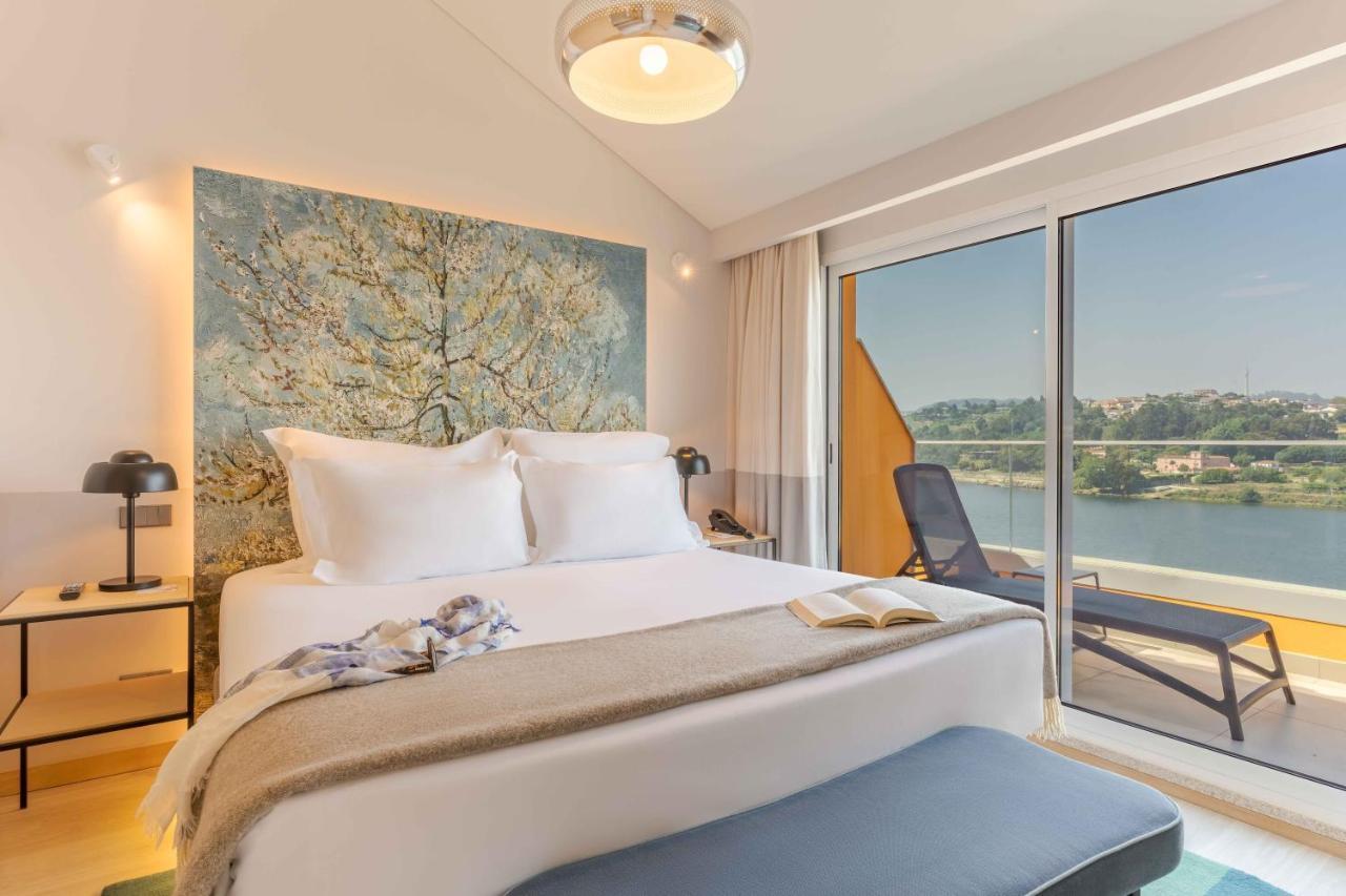 Pestana Douro Riverside - Preferred Hotels & Resorts, Lifestyle Valbom  Экстерьер фото A bedroom in the hotel
